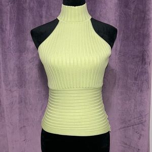 Women’a Caché top